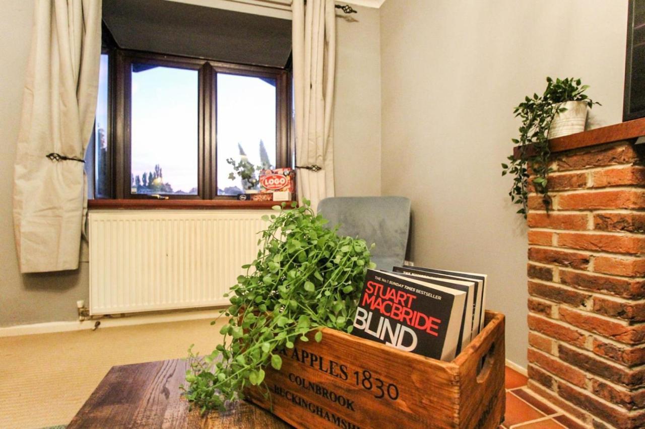 Comfortable 2 Bedroom House With Free Parking Nottingham Zewnętrze zdjęcie