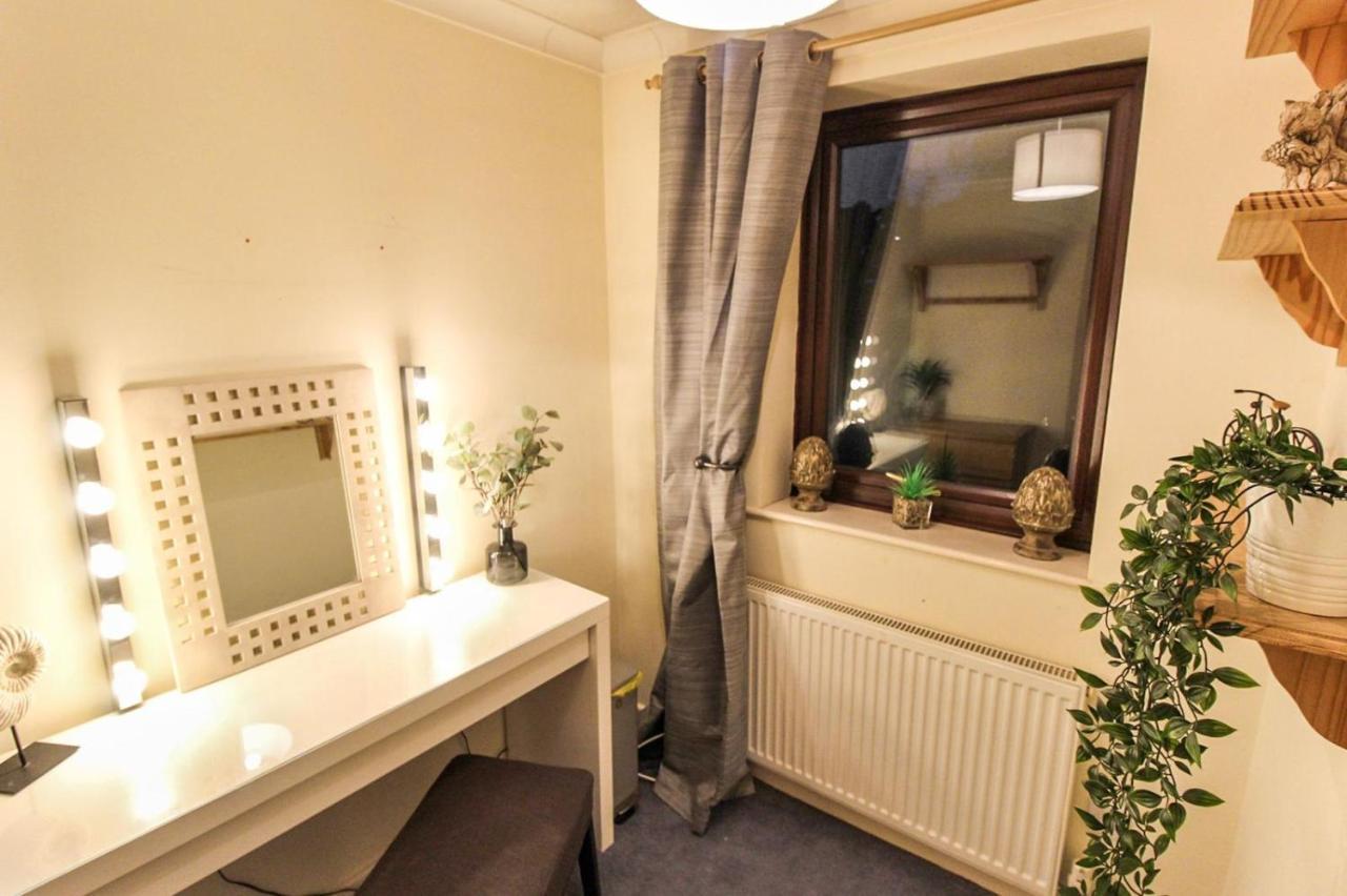 Comfortable 2 Bedroom House With Free Parking Nottingham Zewnętrze zdjęcie