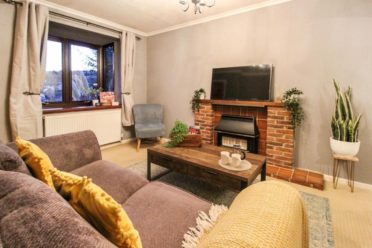 Comfortable 2 Bedroom House With Free Parking Nottingham Zewnętrze zdjęcie