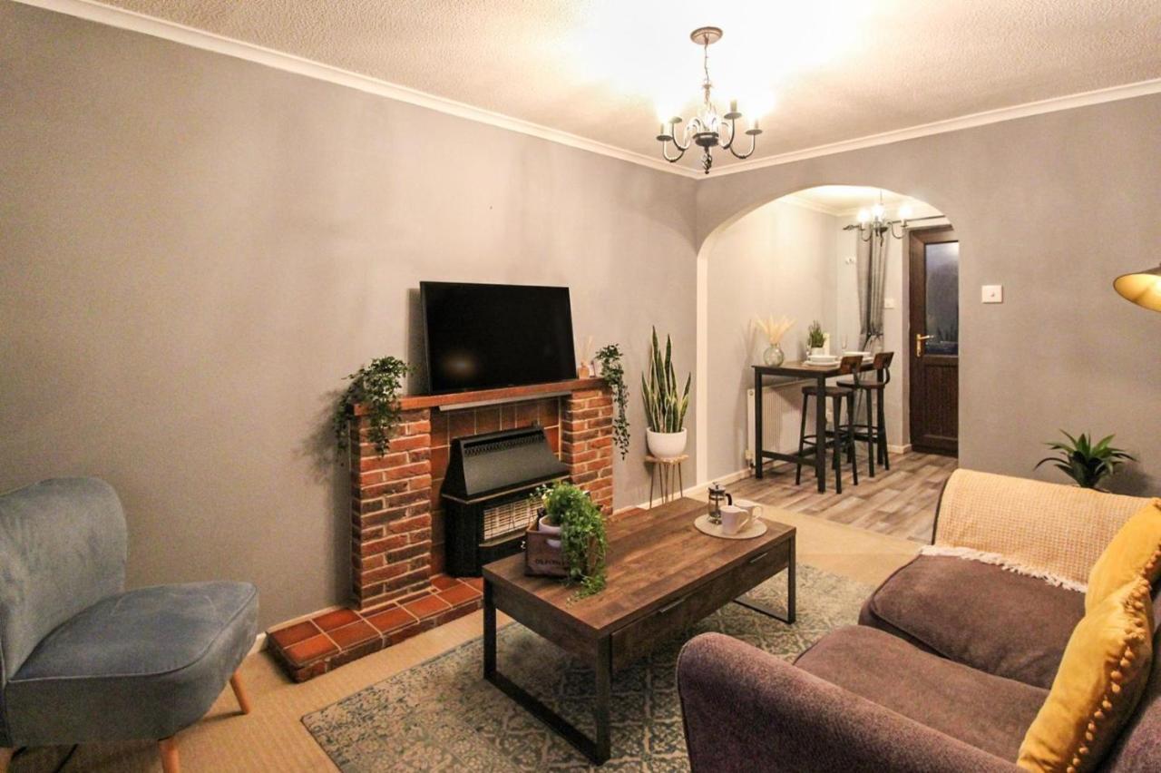 Comfortable 2 Bedroom House With Free Parking Nottingham Zewnętrze zdjęcie