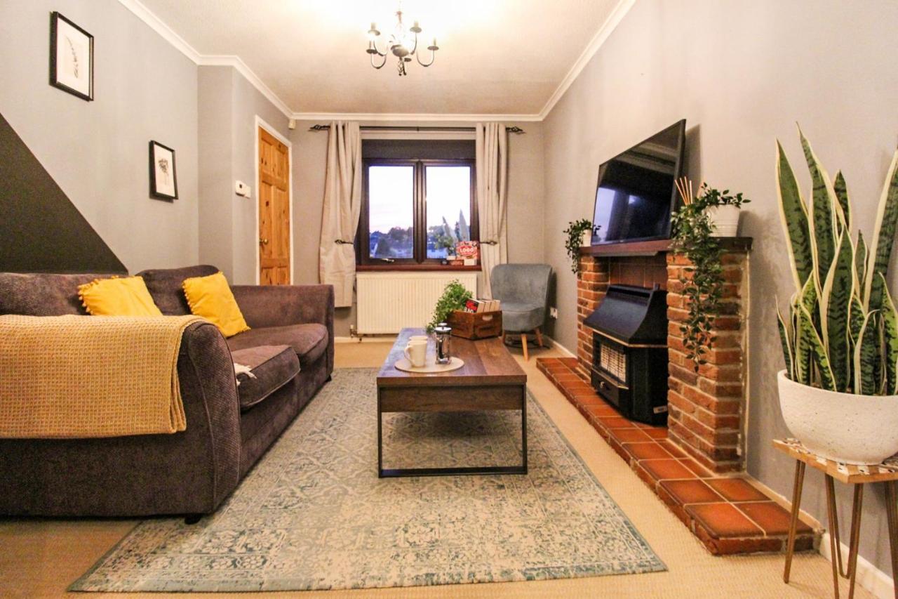 Comfortable 2 Bedroom House With Free Parking Nottingham Zewnętrze zdjęcie