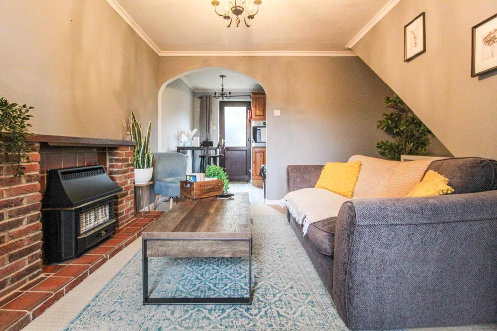 Comfortable 2 Bedroom House With Free Parking Nottingham Zewnętrze zdjęcie