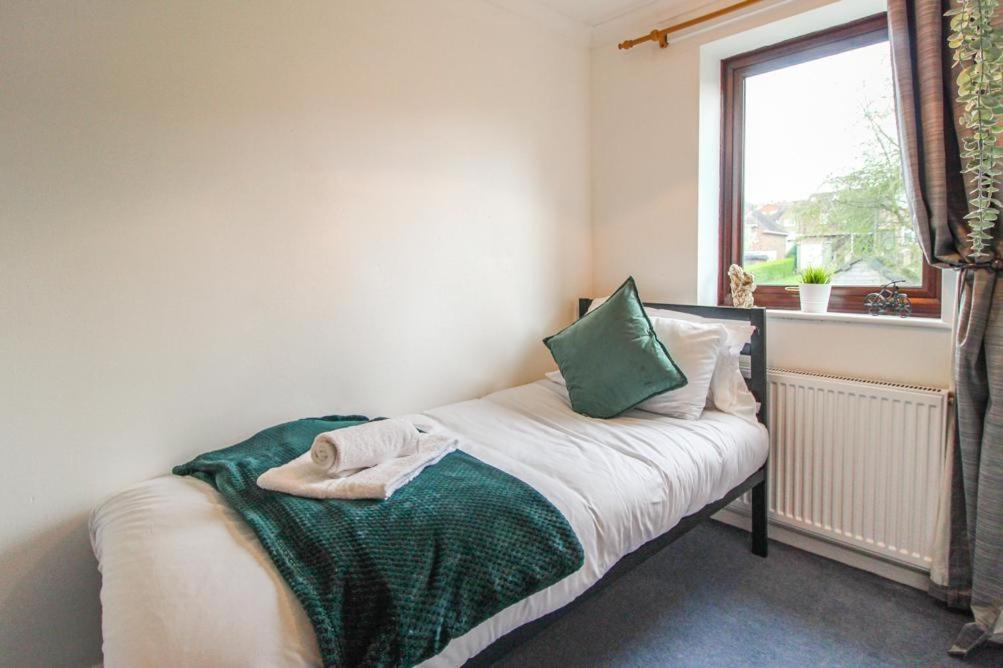 Comfortable 2 Bedroom House With Free Parking Nottingham Zewnętrze zdjęcie